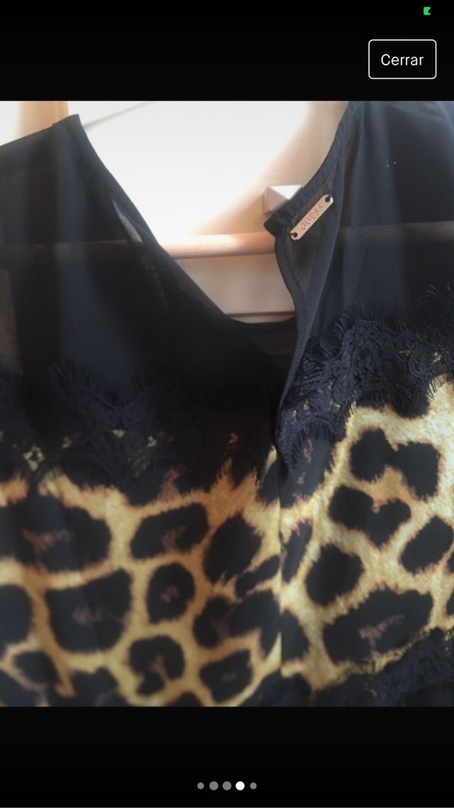 Tops marca Guess. Nuevo