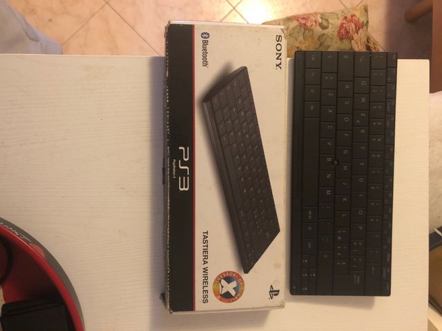 Tastiera ps3 adattabile ps4 e anche per pc