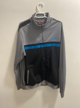 Sudadera Puma Talla S de segunda mano por 25 EUR en Guadalcacin en WALLAPOP