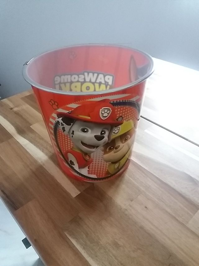 Centro de mandos y coches Patrulla Canina