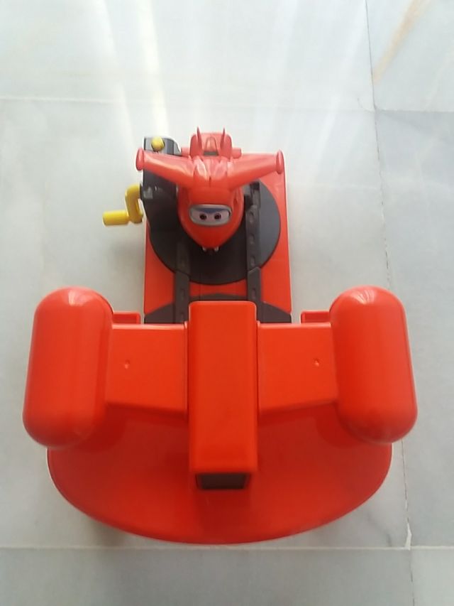 super win hangar de jett