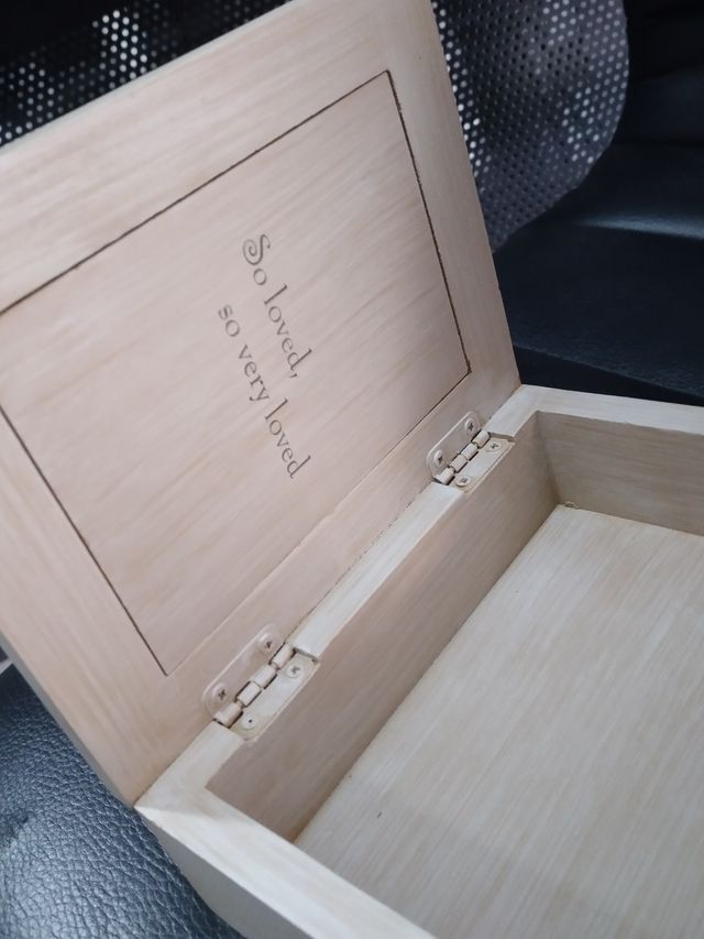 Scatoline Willow Tree