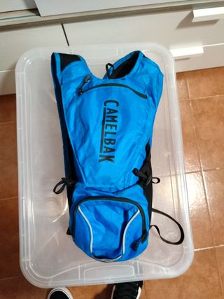 Mochila hidratación MTB Camelbak Rogue de segunda mano por 35 EUR en El  Vedat de Torrente en WALLAPOP
