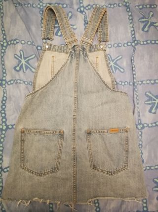 Pichi vaquero talla XXS, Bershka de segunda mano por 6 EUR en Rincón de la  Victoria en WALLAPOP