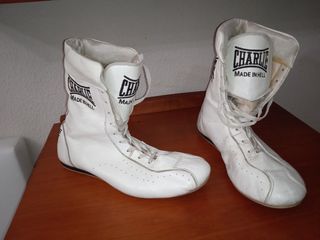 Botas de boxeo Legend Charlie de segunda mano por 30 EUR en Azpeitia en  WALLAPOP