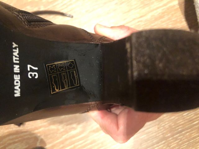 Botines MARELLA piel marron color de la temporada