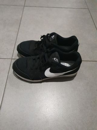 playeros nike negros