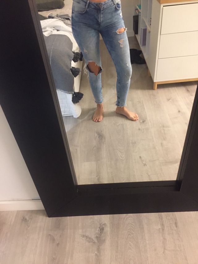 Pantalón vaquero pitillo Zara