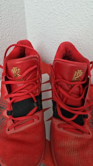 Zapatillas Nike baloncesto talla 38,5 de segunda mano por 20 EUR en Madrid  en WALLAPOP