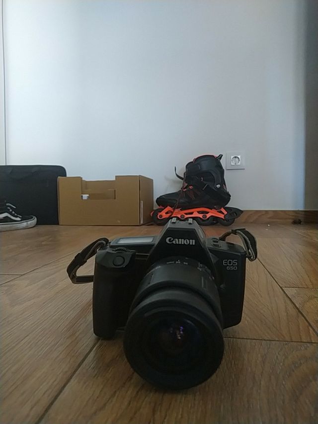 Canon EOS 650 Analógica + Objetivo