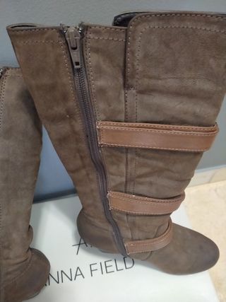 Botas altas Anna Field. de segunda mano por 15 EUR en Montilla en WALLAPOP
