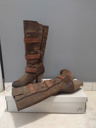 Botas altas Anna Field. de segunda mano por 15 EUR en Montilla en WALLAPOP