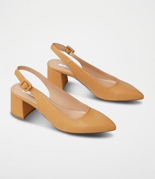 Zapatos de tacón Lefties de segunda mano por 10 EUR en La Papiola en  WALLAPOP