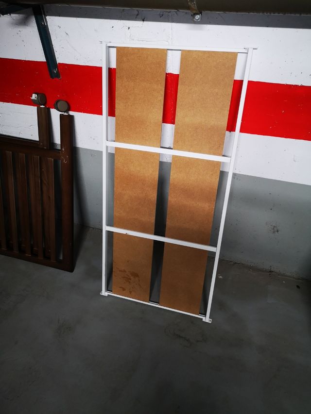 cuna para bebé marrón