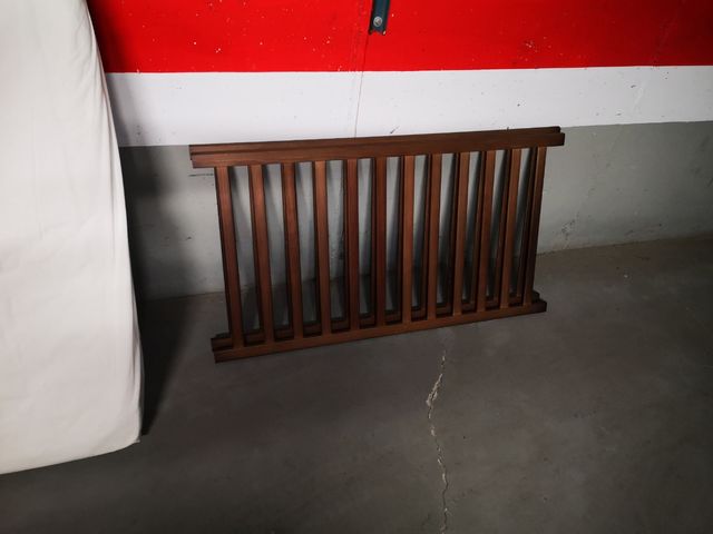 cuna para bebé marrón