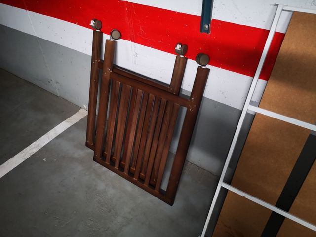 cuna para bebé marrón