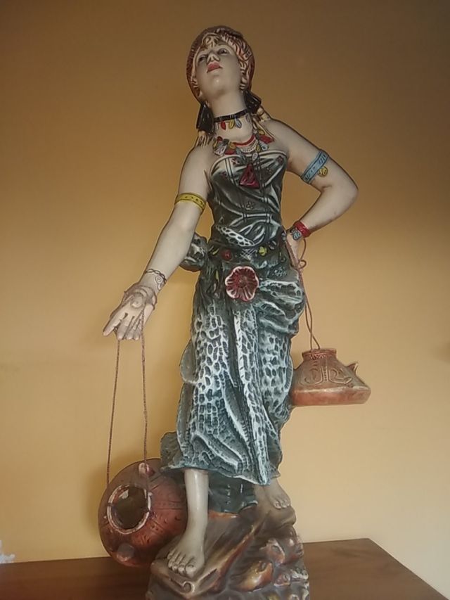 FIGURA ANTIGUA años 60