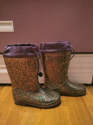 Botas katiuskas de agua niña creciendo talla 30 de segunda mano por 12 EUR  en Donostia-San Sebastián en WALLAPOP