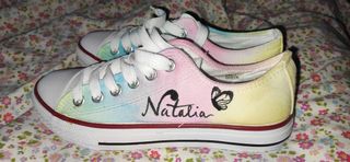 Zapatillas converse personalizadas de segunda mano por 20 EUR en Pozuelo de  Alarcón en WALLAPOP
