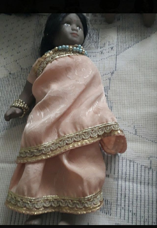 MUÑECAS DE PORCELANA