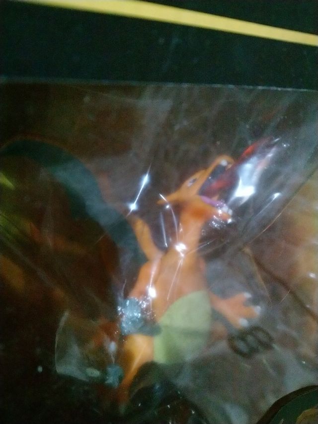 Pokemon Charizard Figura Rara.