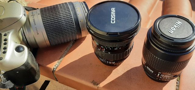 Máquinas de fotografiar i objetivos