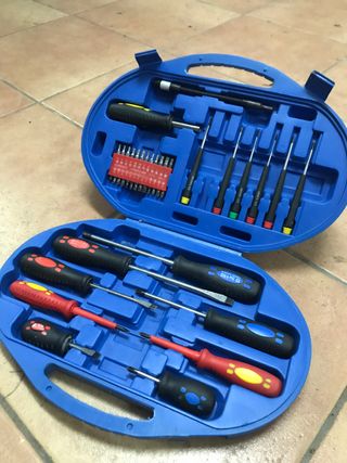 Maletin Tornavises de segunda mano por 15 EUR en Figueres en WALLAPOP