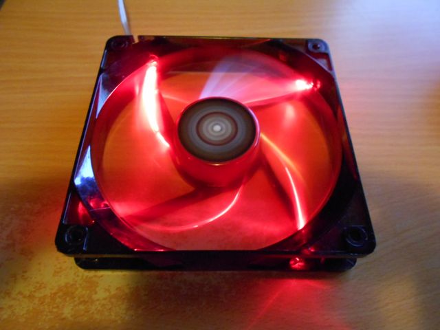 Canvi/Venda de ventilador per PC AeroCool 12x12cms
