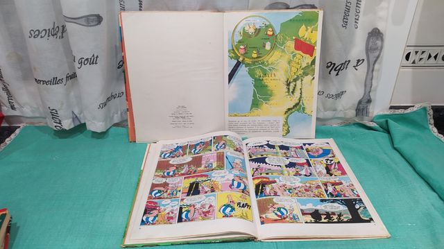2 libros Astérix