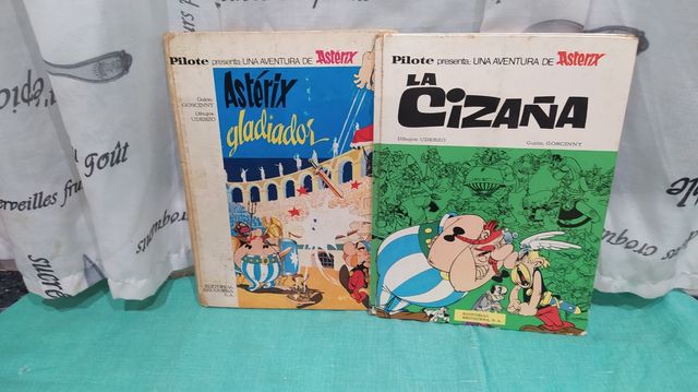 2 libros Astérix