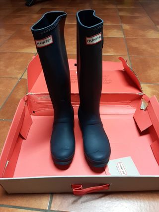 Botas hunter de segunda mano por 60 EUR en Pontevedra en WALLAPOP