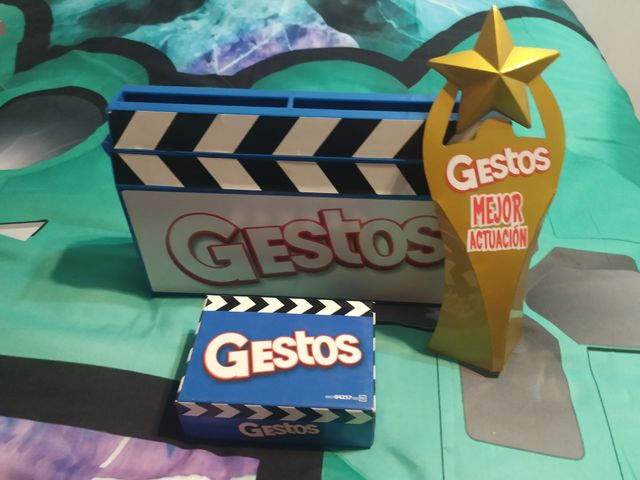 Juego de mesa:“Gestos”