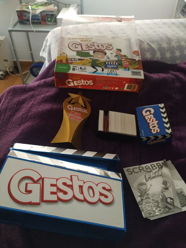 Juego de mesa:“Gestos”