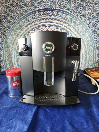Cafetera automática Jura Impressa C5 de segunda mano por 300 EUR en  Mont-Roig del Camp en WALLAPOP