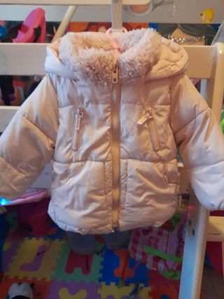 Chaqueta bebé 9-12 meses Zara de segunda mano por 8 EUR en Alicante en  WALLAPOP
