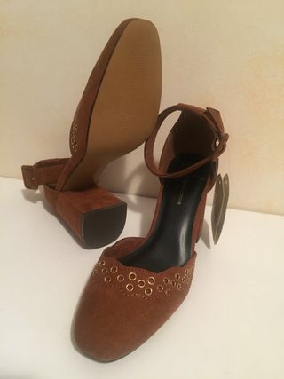 ZAPATOS MUJER SFERA y ZAPATOS TACON de segunda mano por 16 EUR en Madrid en  WALLAPOP