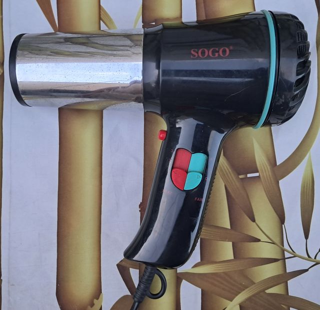 SECADOR DE PELO SOGO MAS REGALO de segunda mano por 12 EUR en