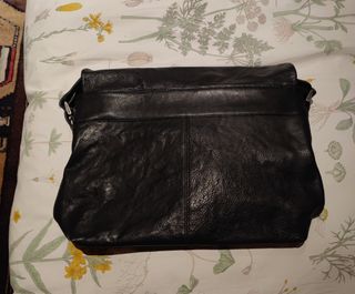 Bolso bandolera hombre piel Massimo Dutti de segunda mano por 35 EUR en  Madrid en WALLAPOP