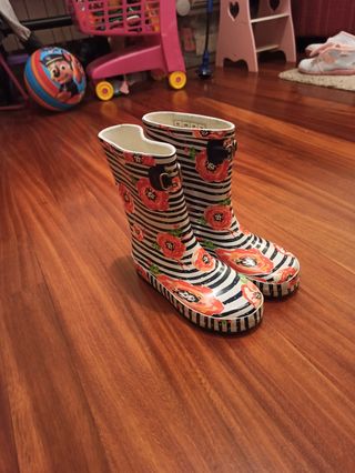 Botas agua Boboli. de segunda mano por 10 EUR en Galdakao en WALLAPOP