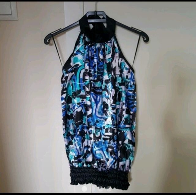 Camiseta tipo halter