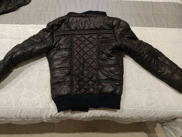 chaquetón plumas negro