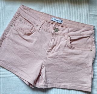 Vaqueros cortos rosas de Pull \u0026amp; Bear de segunda mano por 5 EUR en  Valencia en WALLAPOP