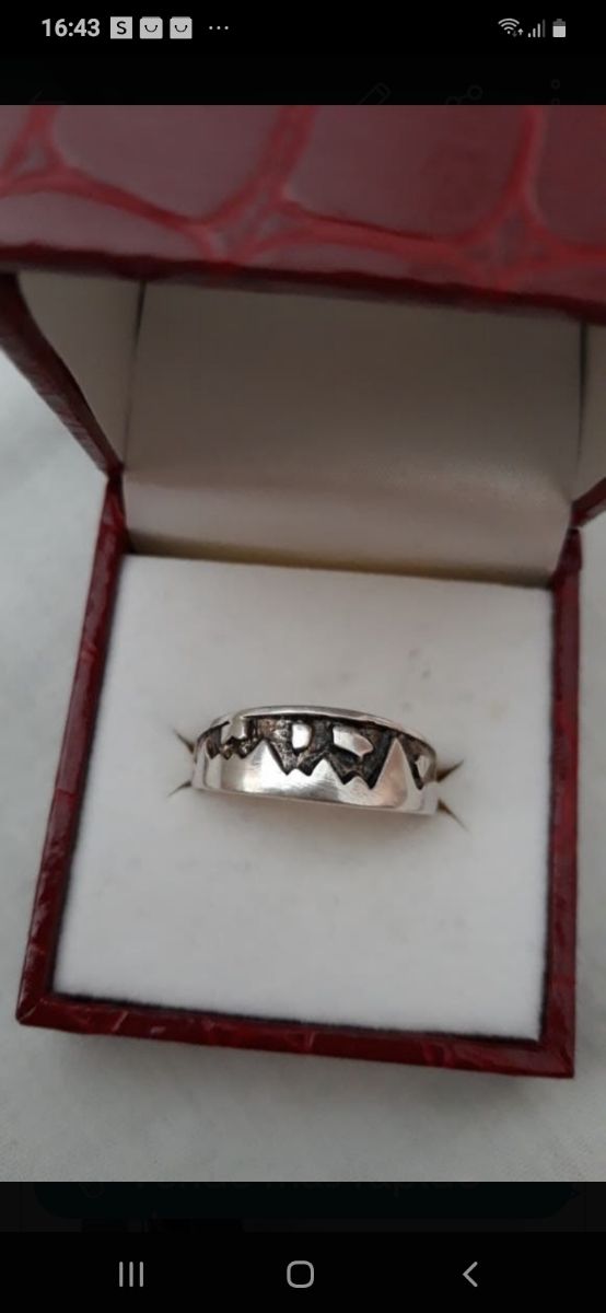Anillo de plata