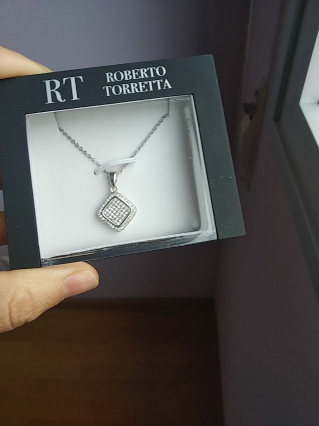 Juego de gargantilla y pendientes Micropave