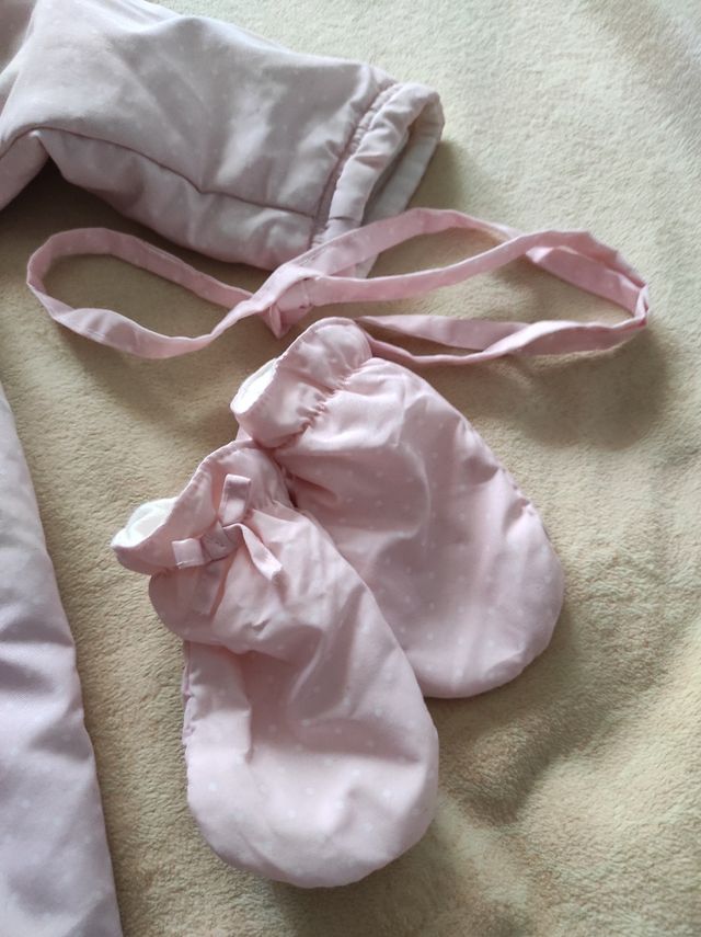 Buzo marca Dudu, talla 1, (46-74 cm) de altura