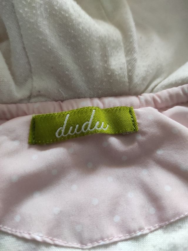 Buzo marca Dudu, talla 1, (46-74 cm) de altura