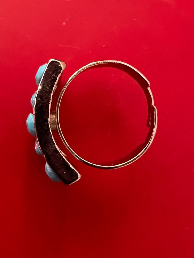 Anillo ajustable con piedras