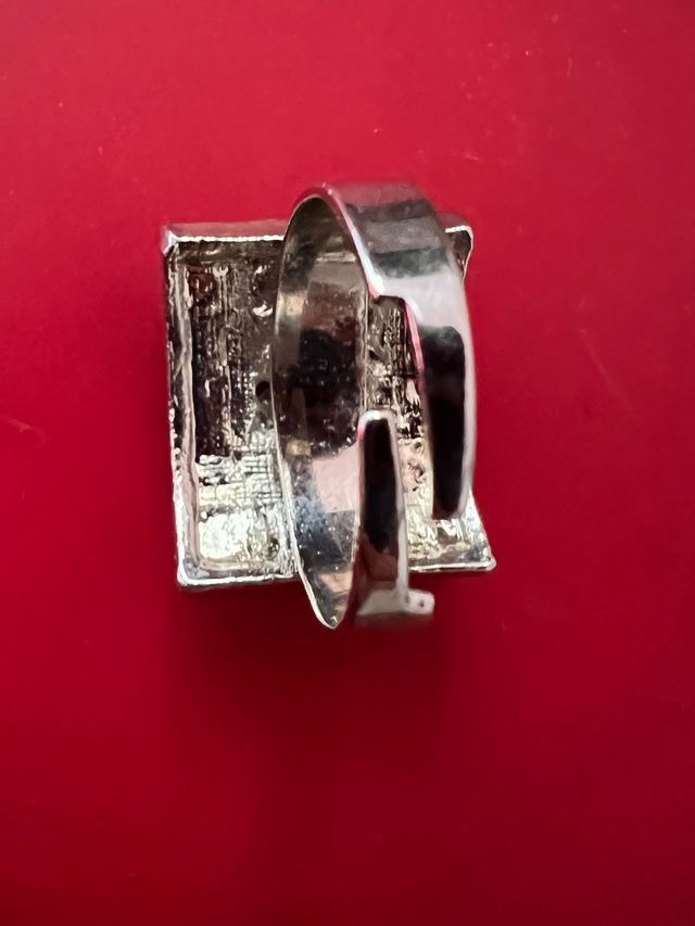 Anillo ajustable con piedras