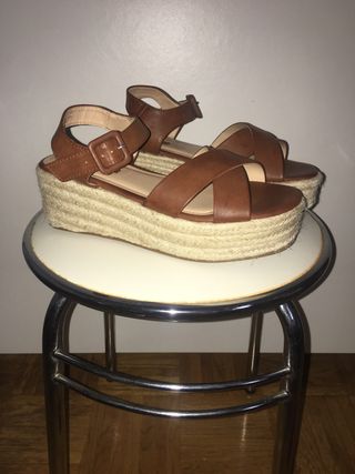 uD83D\\uDC61 Sandalias con plataforma - PRIMARK de segunda mano por 20 EUR  en Bilbao en WALLAPOP