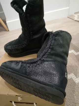 Botas cuña mou altas negras originales 36-37 de segunda mano por 99 EUR en  Santoña en WALLAPOP